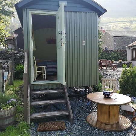 Shepherds Hut Dolly Wagon เคสวิค ภายนอก รูปภาพ