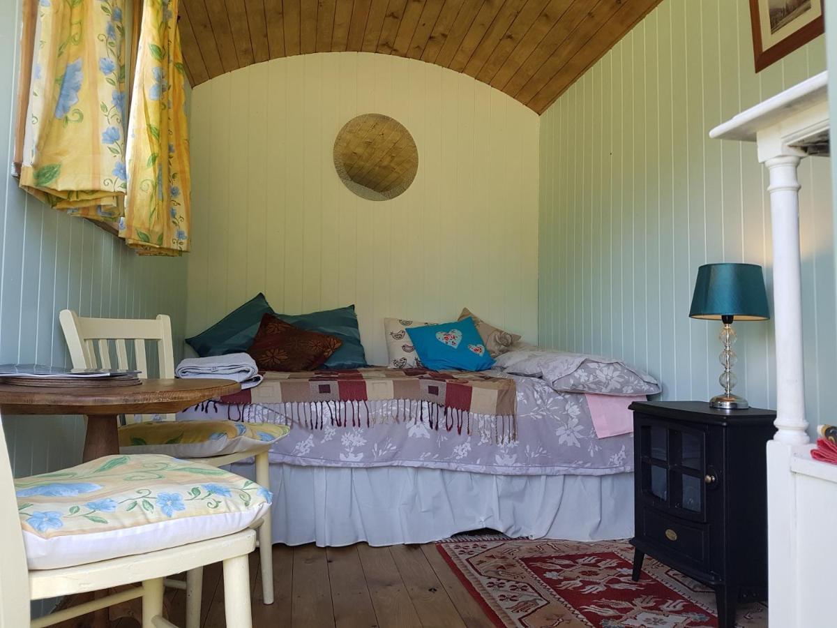 Shepherds Hut Dolly Wagon เคสวิค ภายนอก รูปภาพ